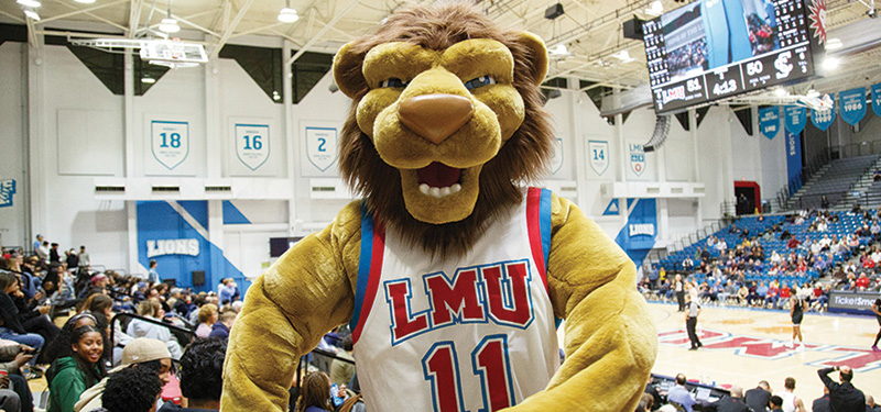 LMU Mascot Iggy the Lion